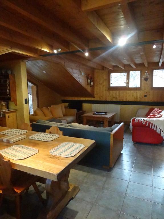 Les Nereides Studios Et Appartements Brides Les Bains Exterior foto