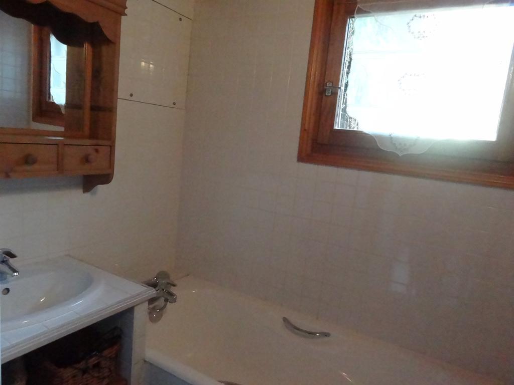 Les Nereides Studios Et Appartements Brides Les Bains Exterior foto